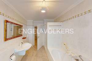 Elegante 3-Zimmer-Wohnung in guter und zentraler Wohnlage – Die vollständige Adresse der Immobilie erhältst du vom Anbieter., 69121 Handschuhsheim, Heidelberg – Vorschaubild 10
