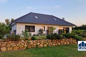Luxuriöses Wohnen am See: Moderne Familienresidenz mit Pool – Die vollständige Adresse der Immobilie erhältst du vom Anbieter., 19399 Techentin – Vorschaubild 3
