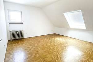 Wohnen auf zwei Ebenen
5-Zimmer-Maisonette-Wohnung mit Balkon und zwei Tiefgaragenstellplätzen – Die vollständige Adresse der Immobilie erhältst du vom Anbieter., 76139 Hagsfeld, Karlsruhe – Vorschaubild 17