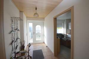 Gepflegter Winkelbungalow mit großer Tiefgarage auf 571m² Eigentumsgrundstück in Königslutter – Die vollständige Adresse der Immobilie erhältst du vom Anbieter., 38154 Königslutter am Elm – Vorschaubild 2