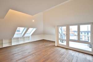 Urbanes Wohngefühl: Großzügige 4,5-Zimmer-Wohnung im Loft-Stil – Die vollständige Adresse der Immobilie erhältst du vom Anbieter., 70191 Oberer Schlossgarten, Stuttgart – Vorschaubild 2