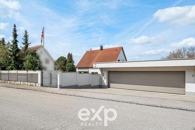 Preisreduziert ! Hanglage, Pool, großer Garten