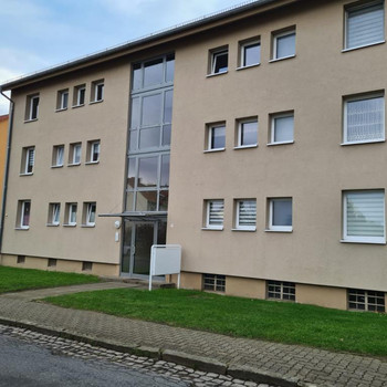 3-Zimmer-Wohnung *** Zum Selbstgestalten *** Zur Renovierung Baumarktgutschein!!!