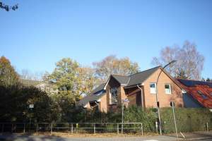 Für die große Familie:
Energieeffizientes 7 Zimmer Einfamilienhaus 
mit großem Grundstück – Die vollständige Adresse der Immobilie erhältst du vom Anbieter., 22589 Iserbrook, Hamburg – Vorschaubild 1