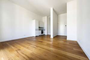 Modernisierte Altbauwohnung mit Balkon im Herzen von Charlottenburg: Stilvolles Wohnen! – Die vollständige Adresse der Immobilie erhältst du vom Anbieter., 10585 Charlottenburg, Berlin – Vorschaubild 3