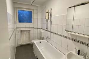Modernisierte 2,5 -Zimmer Wohnung mit neuer Einbauküche
