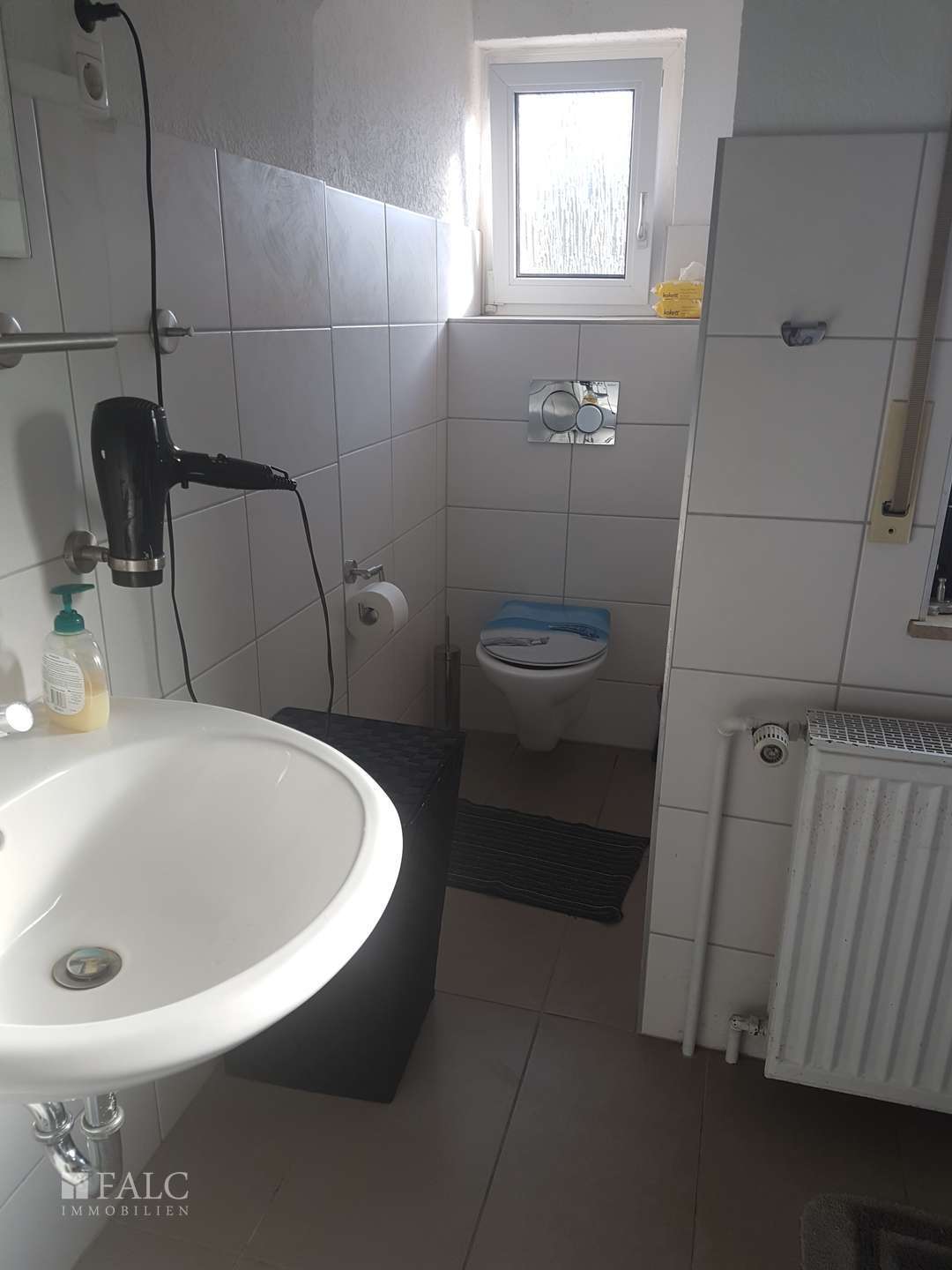 Immobilie in Friedberg (Hessen) - Investoren aufgepasst! - Mehrfamilienhaus mit Gewerbeeinheit in guter Lage - Bild 0