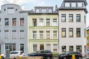 Kapitalanlage in Toplage Köln-Deutz:Denkmalgeschütztes MFH nahe Rheinufer mit Entwicklungspotenzial!