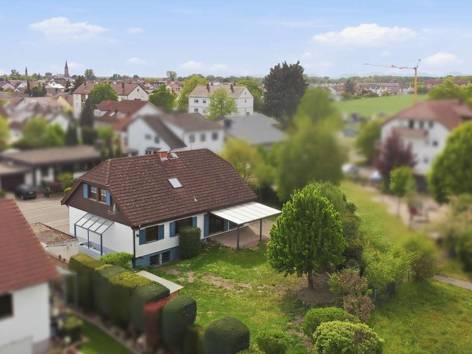 Grundstück