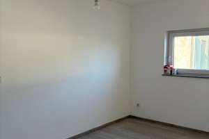 Moderne Doppelhaushälfte mit Garten und zwei Terrassen in Mainz-Laubenheim – Hans-Zöller-Straße 55a, 55130 Laubenheim, Mainz – Vorschaubild 12