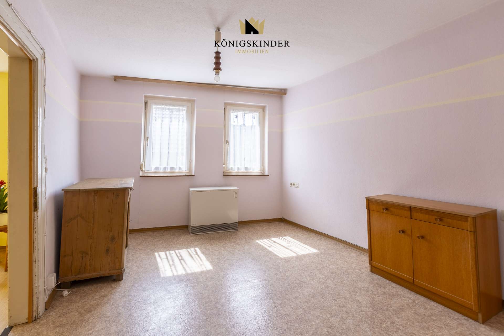 Immobilie in Hessigheim - Vielfalt trifft Potenzial: Zweifamilienhaus  mit beeindruckender Scheune in idyllischer Lage - Bild 1