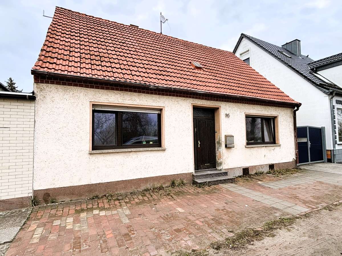 kleines Stadthaus mit Innenhof und Garten im Herzen von Coswig, Wittenberg Kreis – Bild 1