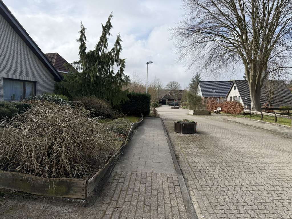 Immobilie in Cadenberge - Gelegenheit für handwerklich geschickte Käufer! Bungalow in toller, ruhiger Lage von Cadenberge. - Bild 1