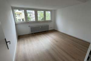  Lichtdurchflutete, sehr zentral gelegene 3-Zi.-DG-Wohnung in Düsseldorf-Zooviertel von privat – Die vollständige Adresse der Immobilie erhältst du vom Anbieter., 40239 Düsseltal, Düsseldorf – Vorschaubild 2