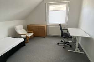 Möbliertes Zimmer in 3er WG für Pendler und Student/in, Glasfaser, 