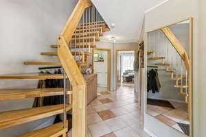 Provisionsfrei – Familienfreundliches Haus in gutem Zustand mit sonnigem Garten und Pool – Die vollständige Adresse der Immobilie erhältst du vom Anbieter., 4178 Burghausen-Rückmarsdorf, Leipzig – Vorschaubild 3