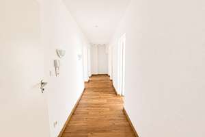 Freundliche 3-Zimmer-Wohnung mit Einbauküche – Die vollständige Adresse der Immobilie erhältst du vom Anbieter., 81476 Forstenried, München – Vorschaubild 2
