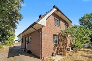 Einfamilienhaus mit großem Grundstück in ruhiger Lage von Rekum bei Bremen