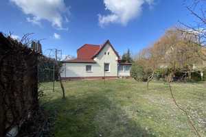 Einfamilienhaus mit Terrasse, zwei Garagen in Falkensee – Viel Platz zum Gestalten – Havelland (Kreis) – Vorschaubild 1