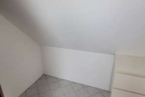 Großzügige 5-Zimmer-Wohnung mit Balkon und großer Einbauküche in Nürnberg-Altkatzwang – Unterreichenbacher Straße 11, 90455 Katzwang, Reichelsdorf Ost, Reichelsdorfer Keller, Nürnberg – Vorschaubild 15