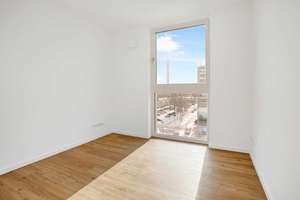 2 Zimmer mit EBK, Aufzug und sonnigem Balkon   – Allee der Kosmonauten 25a, 10315 Lichtenberg (Ortsteil), Berlin – Vorschaubild 3