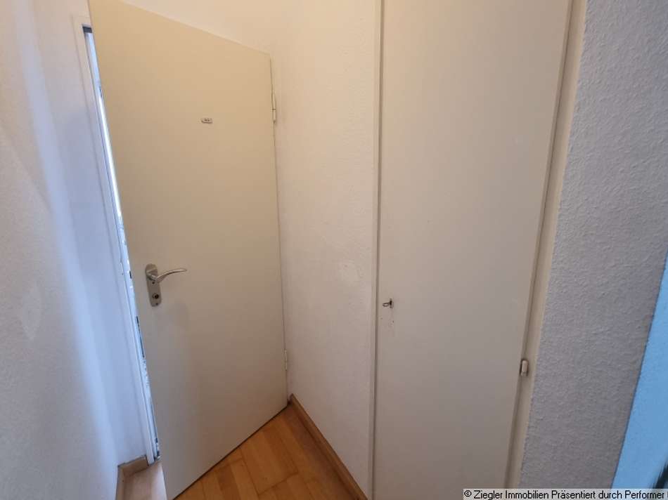 07 Kleine Diele mit EB-Schrank