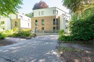 Moderne Maisonettewohnung mit Hauscharakter, überdachter Terrasse und großem Sonnenbalkon – Die vollständige Adresse der Immobilie erhältst du vom Anbieter., 22397 Wohldorf-Ohlstedt, Hamburg – Vorschaubild 35
