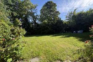 3-Zimmer-Souterrainwohnung mit Terrasse und Gartenmitnutzung