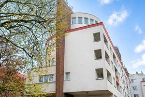 Allein auf der Etage: Dachgeschosswohnung mit 2 Balkonen, Aufzug & 2 Tiefgaragenplätzen – Die vollständige Adresse der Immobilie erhältst du vom Anbieter., 14193 Schmargendorf, Berlin – Vorschaubild 11