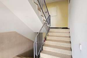 Gepflegte 3-Zimmer-Wohnung mit Balkon und Autostellplatz in Stuttgart-Bad Cannstatt – Die vollständige Adresse der Immobilie erhältst du vom Anbieter., 70374 Espan, Stuttgart – Vorschaubild 2