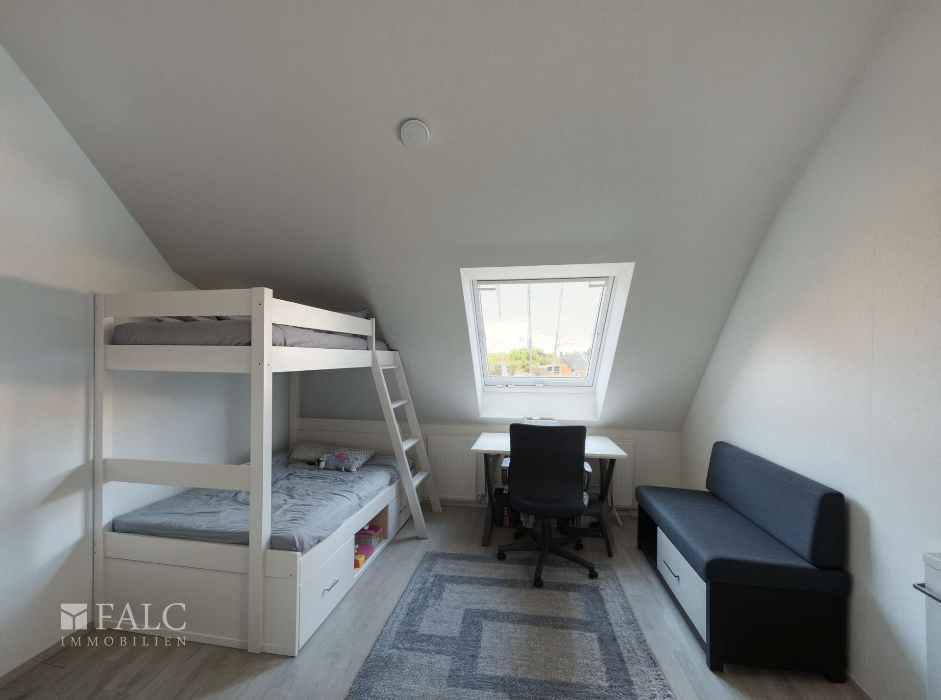 Immobilie in Ahaus - Preisreduzierung ! Geschmackvolle Dachgeschoss-Maisonette in zentraler Lage - Bild 0