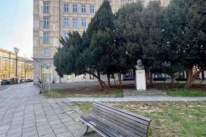 Wohnen im Kulturdenkmal: Renovierungsbedürftige Wohnung | 3 große Zi | 91 m² – Die vollständige Adresse der Immobilie erhältst du vom Anbieter., 10243 Friedrichshain, Berlin – Vorschaubild 16