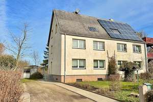 Großzügige Doppelhaushälfte mit Gartenparadies 
 "Viel Raum für Ihre Wohnideen"