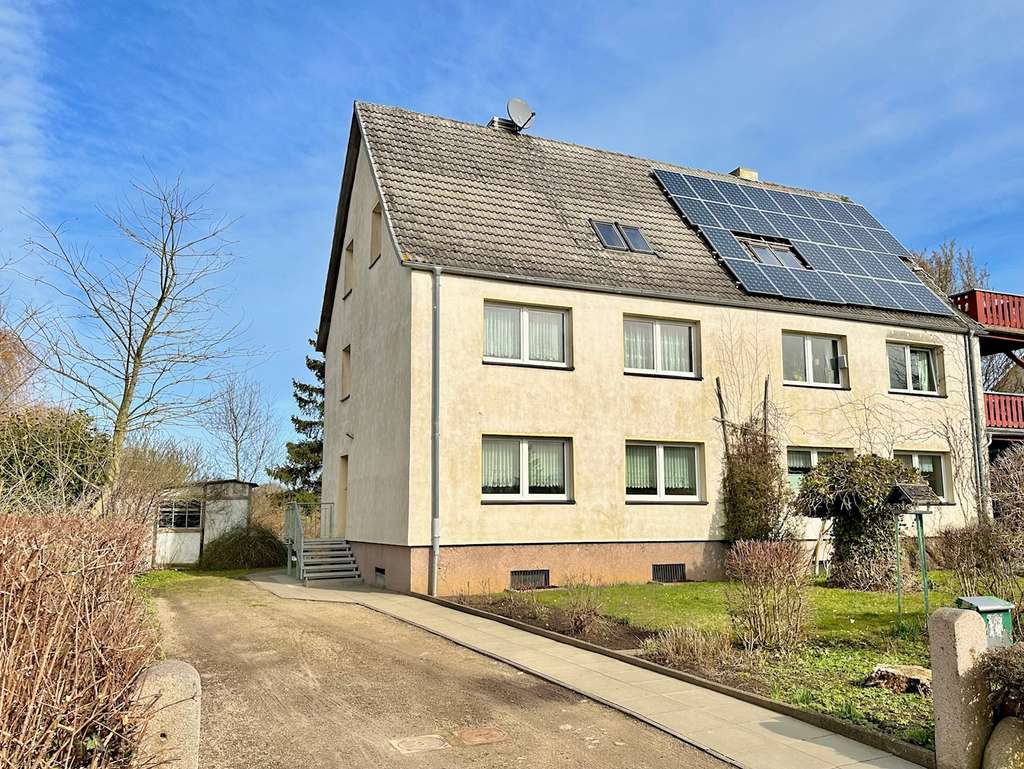 Immobilie in Schönberg - Großzügige Doppelhaushälfte mit Gartenparadies 
 "Viel Raum für Ihre Wohnideen" - Bild 0