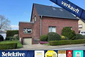 Zweifamilienhaus mit Gartenparadies auf großem Grundstück in ruhiger Lage von Kamp-Lintfort! – Wesel (Kreis) – Vorschaubild 1