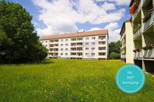 !! Angebot: 1 Jahr Stellplatz geschenkt !! Gemütliche 3-Zimmer-Wohnung mit Balkon und Tageslichtbad – Max-Saupe-Straße 74, 9131 Ebersdorf, Chemnitz – Vorschaubild 1