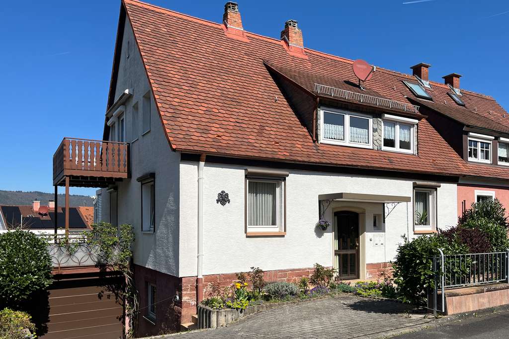 Immobilie in Miltenberg - Zuhause mit Weitblick – Charmante Doppelhaushälfte mit traumhafter Aussicht in Miltenberg - Bild 0