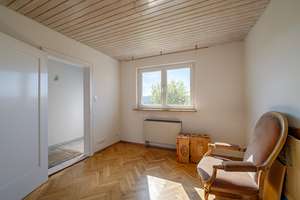 Stilvolles Einfamilienhaus mit großem Entwicklungspotenzial und Doppelgarage in sonniger Hanglage – Die vollständige Adresse der Immobilie erhältst du vom Anbieter., 75181 Eutingen, Pforzheim – Vorschaubild 22