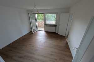 Stilvolle, modernisierte 1-Zimmer-Wohnung mit geh. Innenausstattung mit Balkon und EBK – München – Vorschaubild 8