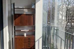 [Möbeliert] Stilvolle, neuwertige 2-Zimmer-Wohnung mit lux. Innenausstattung mit Balkon und EBK – München – Vorschaubild 6