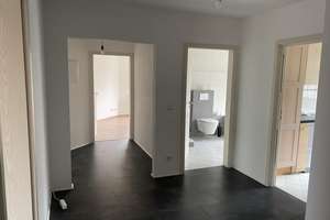 Frankfurt Praunheim Zentrale Lage 3 Zimmer Erdgeschoss mit Garten – 60488 Praunheim, Frankfurt am Main – Vorschaubild 9