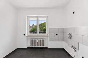 PROVISIONSFREI: komplett sanierte 3-ZKB mit Stellplatz und 2 Balkonen in Top Lage! – Bürgermeister-Bohl-Str. 24, 86157 Pfersee-Süd, Augsburg – Vorschaubild 21