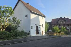 Modernisiertes Einfamilienhaus mit Garten in Edermünde – Die vollständige Adresse der Immobilie erhältst du vom Anbieter., 34295 Edermünde – Vorschaubild 1
