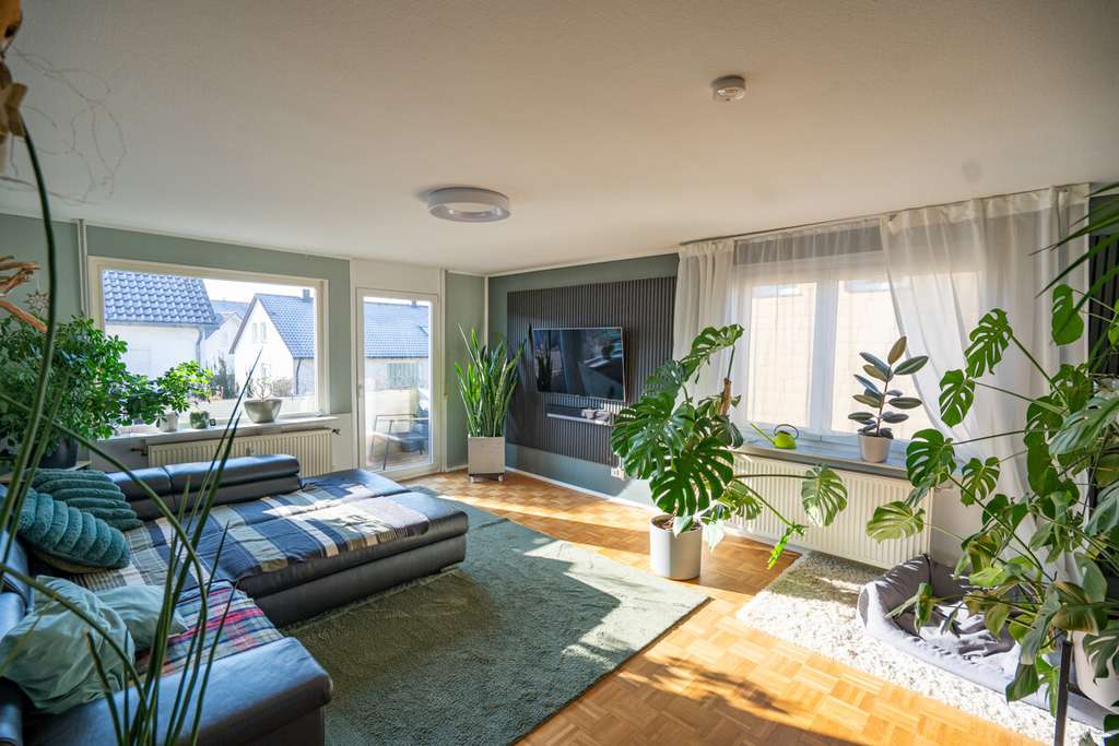 Immobilie in Hochdorf - Großes 2-Familienhaus in Hochdorf - Bild 1