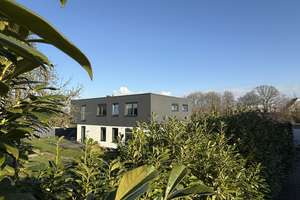 Exklusives Einfamilienhaus im Bauhaus-Villenstil mit traumhafter Aussicht auf das Wiehengebirge – Die vollständige Adresse der Immobilie erhältst du vom Anbieter., 32547 Bad Oeynhausen – Vorschaubild 2