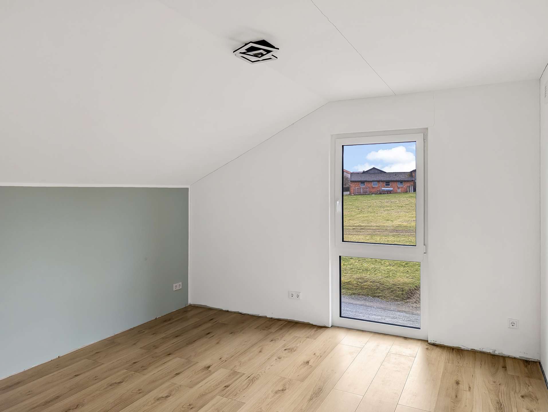 Immobilie in Haina - Einziehen statt Bauen! Neubau mit Energieeffizienzklasse A+ - Bild 0