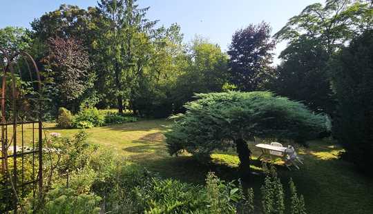 Bild von Attraktives Anlageobjekt mit Potenzial: Wohnen, Vermieten, Entwickeln in ruhiger Feldrandlage