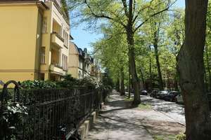 Lichterfelde West: Jugendstilaltbau, charmante und sonnige 3-Zimmer-Wohnung mit Balkon, Flügeltüren – Die vollständige Adresse der Immobilie erhältst du vom Anbieter., 12205 Lichterfelde, Berlin – Vorschaubild 2