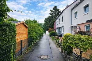 Stilvolles Reiheneckhaus in ruhiger Bestlage von Erding - 5 Zimmer, Garten, Dachstudio & Solar – Die vollständige Adresse der Immobilie erhältst du vom Anbieter., 85435 Erding – Vorschaubild 7