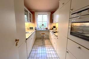 Landhausstil am Niendorfer Gehege! Ruhige 3-Zi.-Maisonette-ETW mit Balkon, Terrasse + TG  – Die vollständige Adresse der Immobilie erhältst du vom Anbieter., 22527 Eidelstedt, Hamburg – Vorschaubild 11